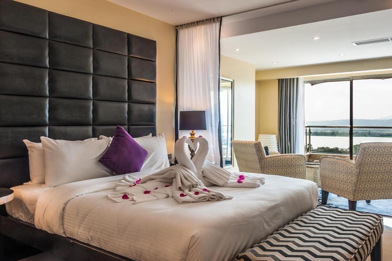 Acacia Premier Hotel Кісуму Екстер'єр фото