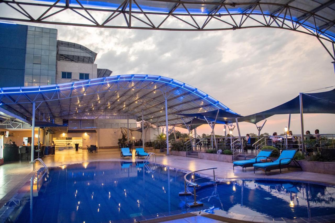 Acacia Premier Hotel Кісуму Екстер'єр фото