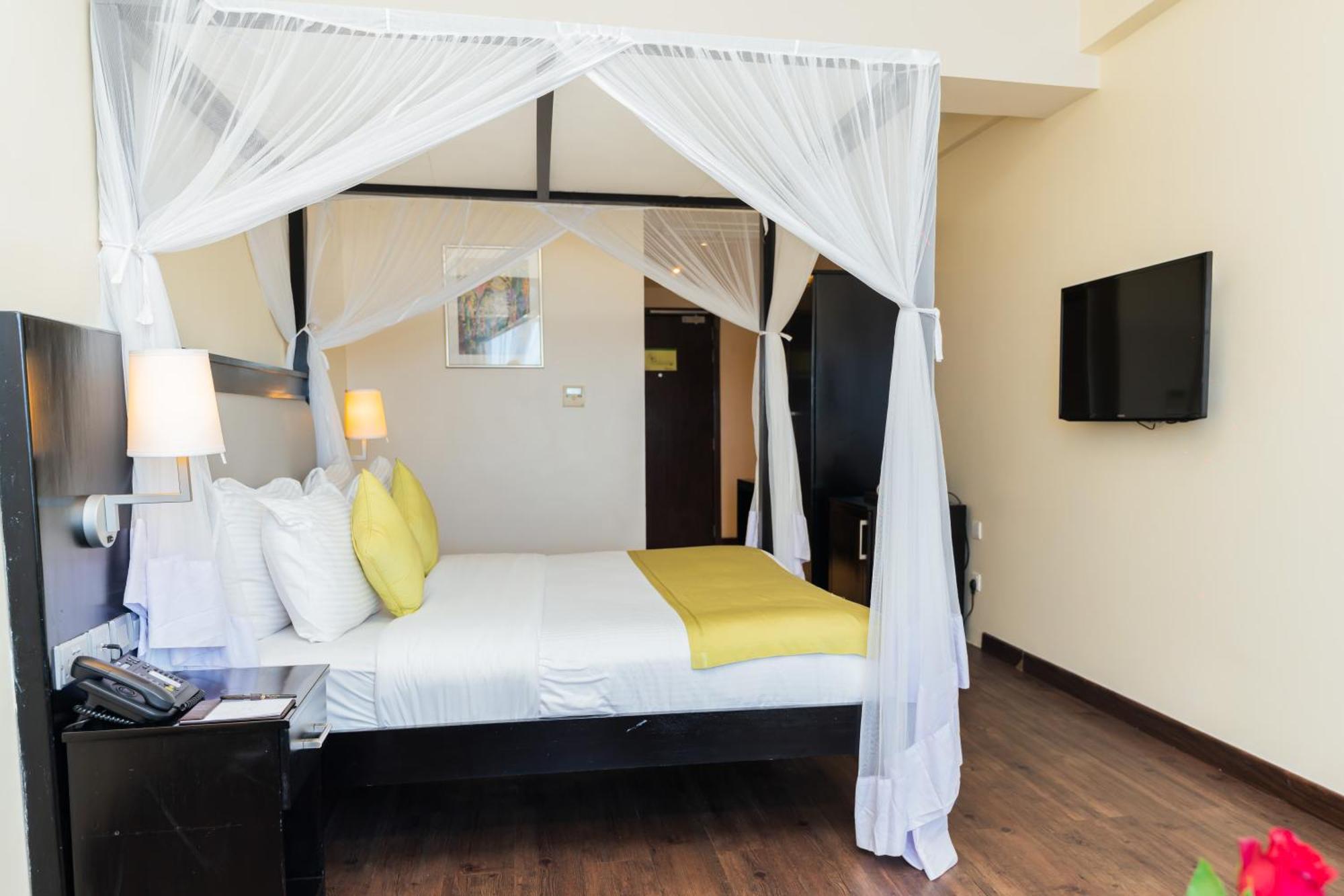Acacia Premier Hotel Кісуму Екстер'єр фото